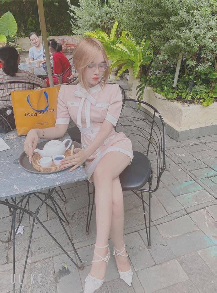 Bố mẹ ngủ say, 2 anh em vào nhà vệ sinh sex việt